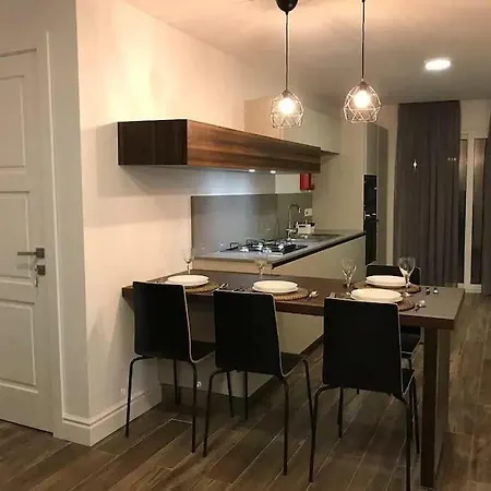 Designer 1 Bedroom By Ferries